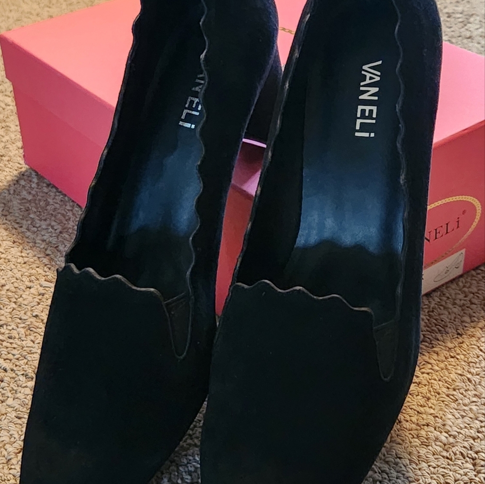 Vaneli Women's DARION Black SUEDE Heels SZ 10 1/2 M